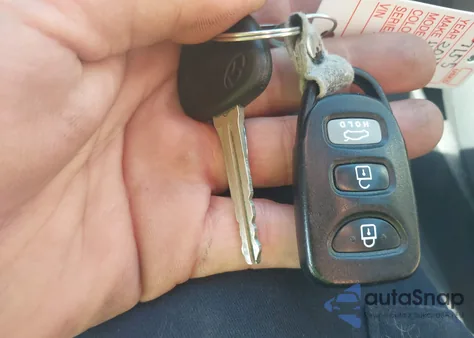 2013 Hyundai Elantra Gls из США, поврежденный, VIN 5NPDH4AE2DH324863